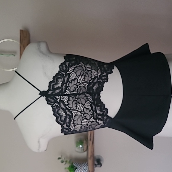 Lace Back Dressy Tank - Picture 4 of 7